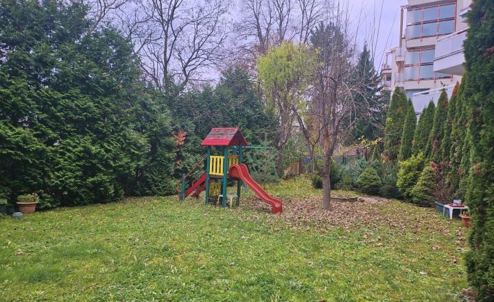 Predaj priestranný byt 130m² + terasa 40m²   s veľkým potenciálom!!! - fotografia 17