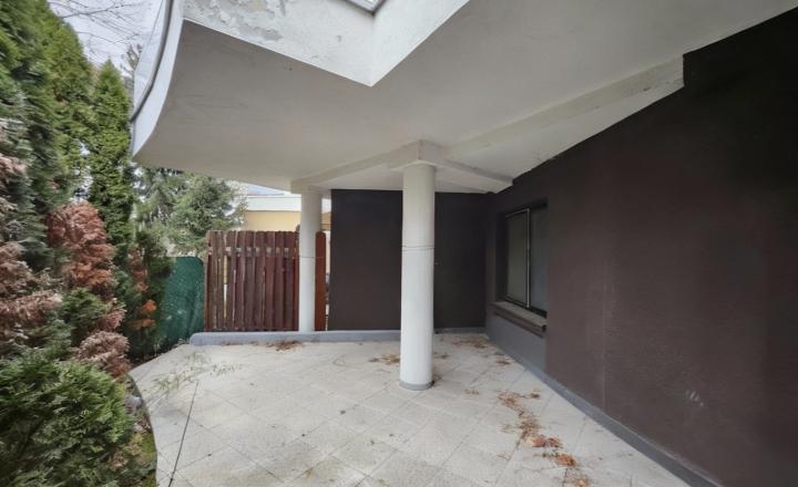Predaj priestranný byt 130m² + terasa 40m²   s veľkým potenciálom!!! - fotografia 14