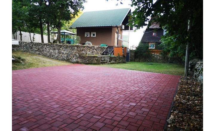 Na prenájom 2. podlažná chata s 917m2 záhradou v nádhernej lokalite Modra- Ohňavy.