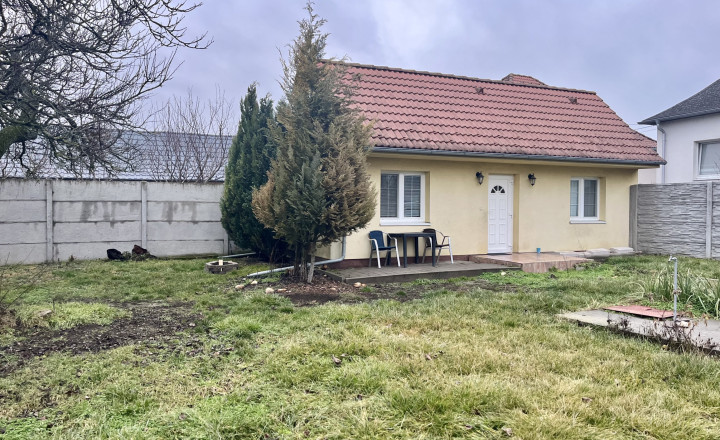 Malý rodinný dom s pozemkom v dobrej lokalite, v obci Kvetoslavov- Malý domček za cenu bytu- NOVÁ CENA - fotografia 10