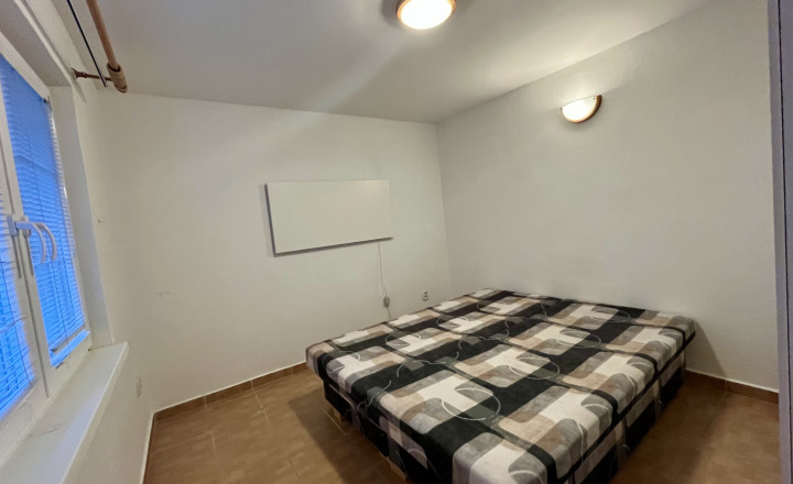 Malý rodinný dom s pozemkom v dobrej lokalite, v obci Kvetoslavov- Malý domček za cenu bytu- NOVÁ CENA - fotografia 6