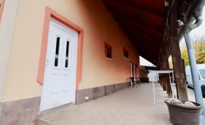 APARTMÁNY na predaj - INVESTÍCIA, PODNIKANIE pri kúpalisku - fotografia 33