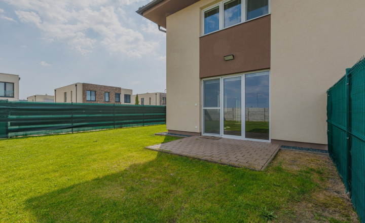 Na predaj 3. izb. mezonet 87,32 m2 s rozľahlou záhradou v Miloslavove, PREDANÝ!!! - fotografia 19