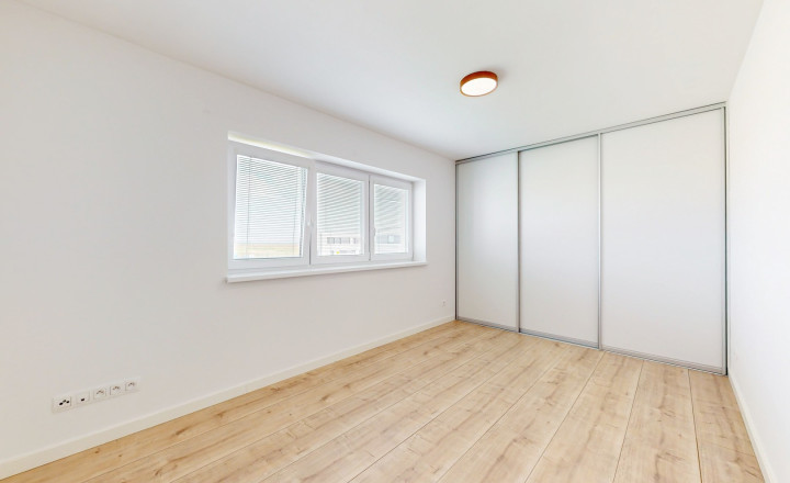 Na predaj 3. izb. mezonet 87,32 m2 s rozľahlou záhradou v Miloslavove, PREDANÝ!!! - fotografia 9