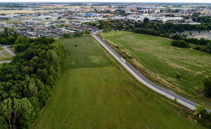 Stavebný pozemok 2 145 m² v novovznikajúcej lokalite Dunajskej Stredy – priamo pri budúcom mestskom parku! - fotografia 3
