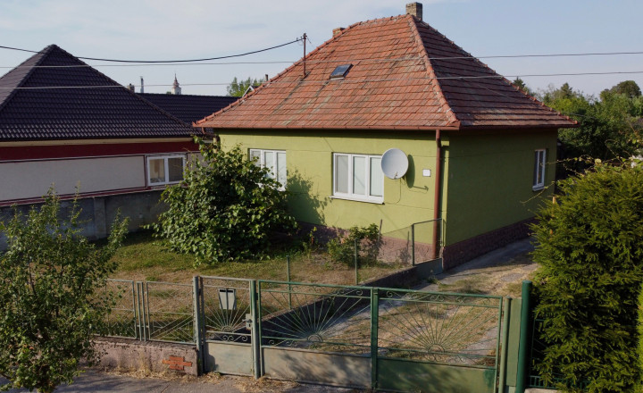 Zachovalý 4-izbový rodinný dom v srdci prírody, hneď pri ramene Dunaja – Vojka nad Dunajom