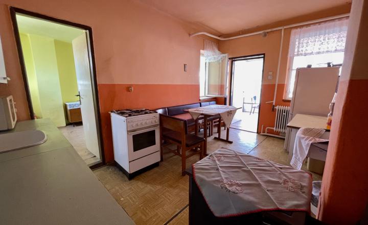 Zachovalý 4-izbový rodinný dom v srdci prírody, hneď pri ramene Dunaja – Vojka nad Dunajom - fotografia 5