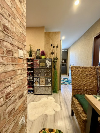 ZNÍŽENÁ CENA 2 izbový byt, kompletná rekonštrukcia, centrum - fotografia 13