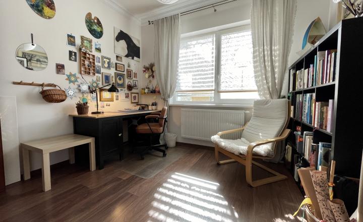 Moderný, kompletne zariadený rodinný dvojdom s dvojgarážou - fotografia 8