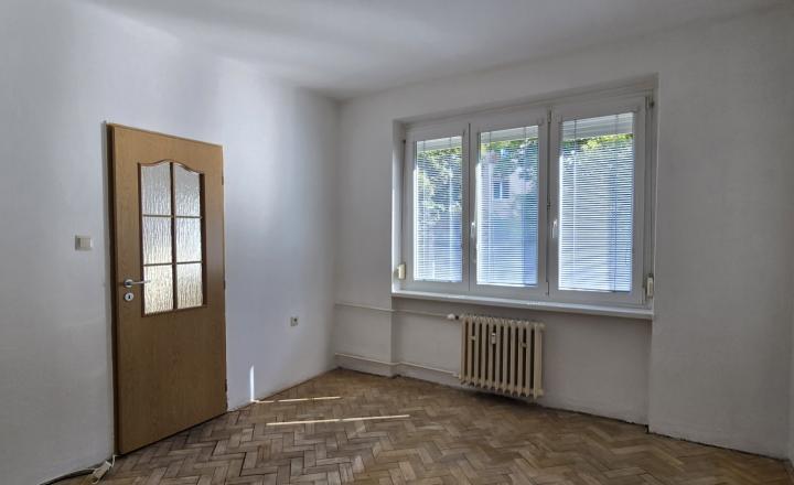 Veľký 2-izbový byt s pivnicou na predaj - Kukučínova ulica, Dunajská Streda - fotografia 4
