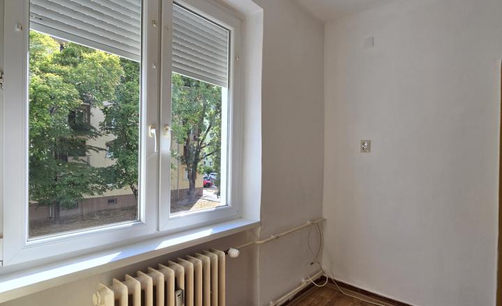 Veľký 2-izbový byt s pivnicou na predaj - Kukučínova ulica, Dunajská Streda - fotografia 2