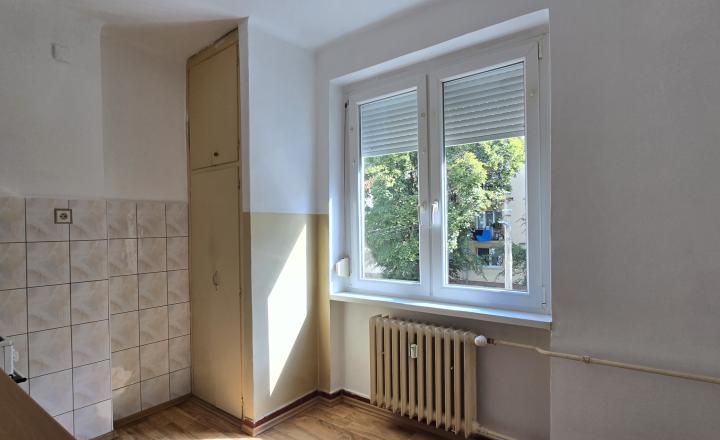 Veľký 2-izbový byt s pivnicou na predaj - Kukučínova ulica, Dunajská Streda - fotografia 3