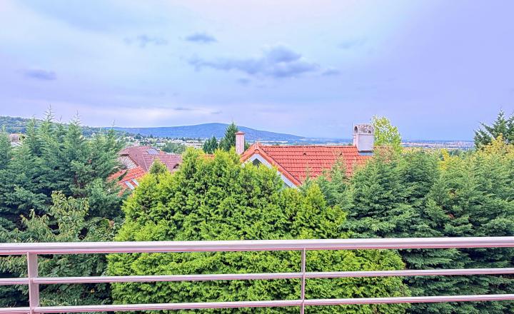 Prenájom - Priestranný 3izbový byt s 2balkónmi, tichá lokalita - fotografia 19