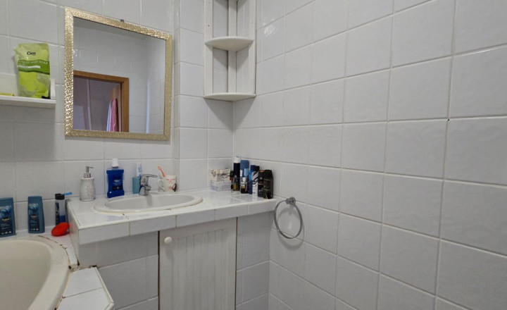 Trojizbový byt s vlastným kúrením, veľkou terasou v obľúbenej lokalite Dunajskej Stredy na predaj - fotografia 10
