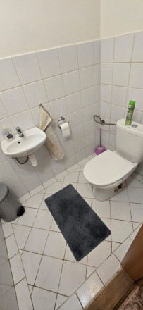 Trojizbový byt s vlastným kúrením, veľkou terasou v obľúbenej lokalite Dunajskej Stredy na predaj - fotografia 13