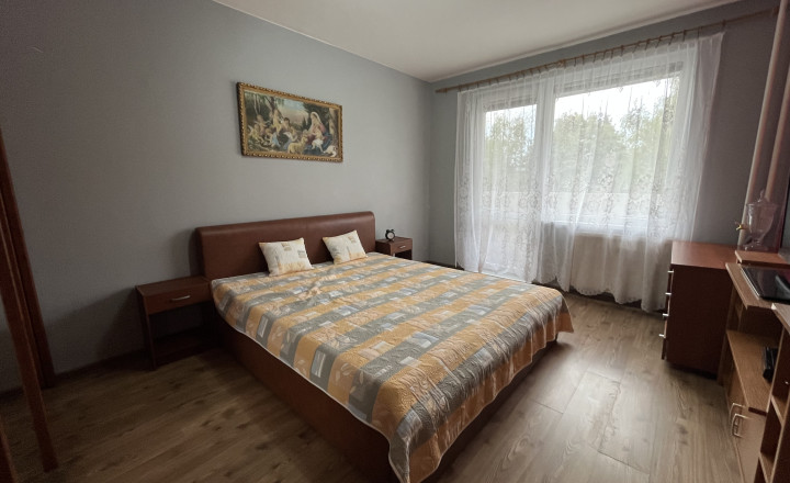 Komplet prerobený 1 izbový byt s balkónom v obci Zlaté Klasy- predáva sa so zariadením - fotografia 4