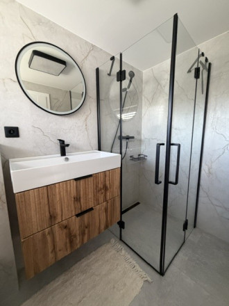 Na prenájom exkluzívny  3. izb. LOFT so záhradou na okraji Malinova- Tri vody. Rezervovaný!!! - fotografia 9