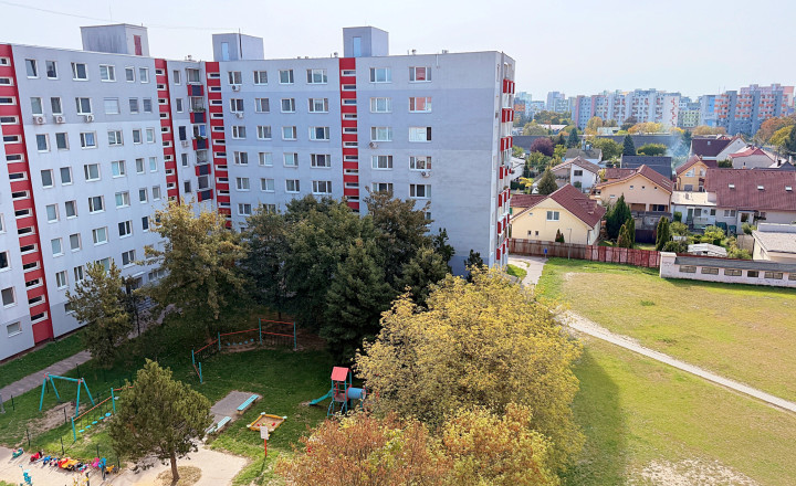 Predaj svetlý, priestranný 3izbový byt s loggiou Vrakuňa - fotografia 18