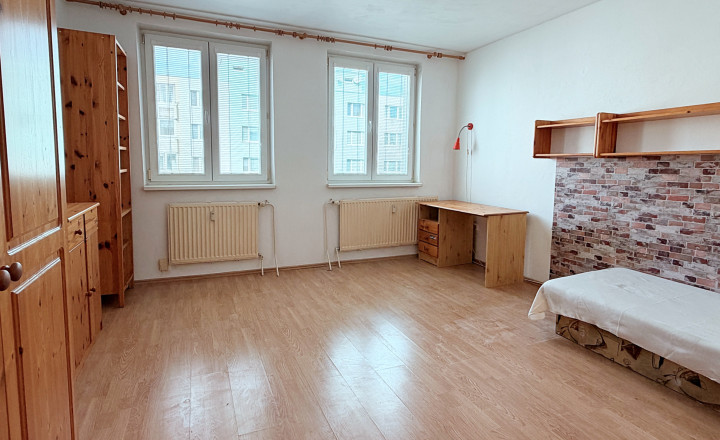 Predaj svetlý, priestranný 3izbový byt s loggiou Vrakuňa - fotografia 9