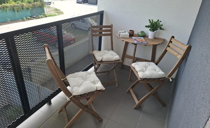 Jedinečná ponuka - 3izb. byt s parkovaním , balkónom a predzáhradkou v Gabčíkove na prenájom - fotografia 9