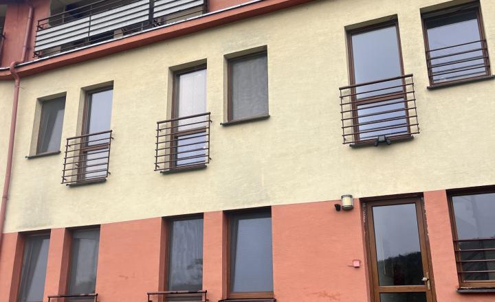 Na predaj 3 izb. byt s loggiou v Kučišdorfskej doline v Pezinku, predaný !!! - fotografia 2