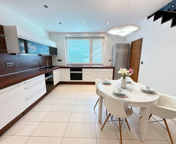 Luxusný priestranný  MEZONET s veľkou terasou REZERVOVANE!!!