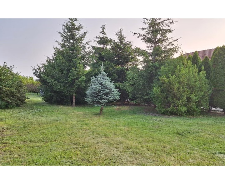 Pozemok s rozlohou 1524 m2 na predaj, Vydrany