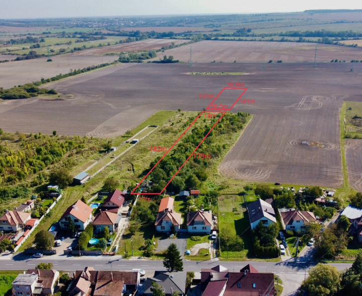 Na predaj investičný pozemok 2355m2 vo Vinosadoch.
