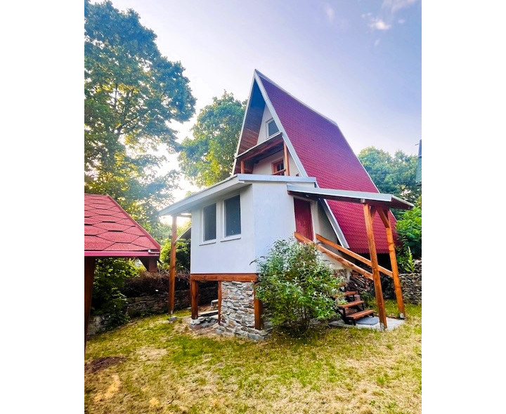 Výrazne znížená cena trojpodlažnej chaty so záhradou 458m2 na Ohňavách nad Modrou!!!