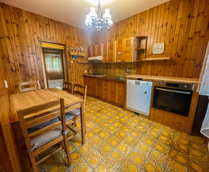 Priestranný 3 izbový byt s GARÁŽOU a so záhradkou v štvorbytovke v obci Zlaté Klasy- výborná lokalita