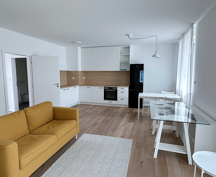 Prenájom 1,5izbový byt s predzáhradkou a parkovaním