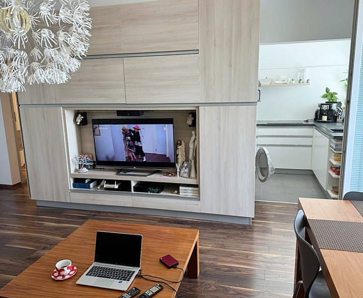 Prenájom dvojgarsónka DELUXE  s balkónom a klimatizáciou