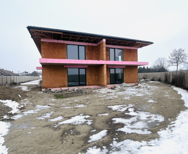 4bytovka vo výstavbe na predaj - Padáň