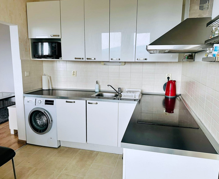 Predaj - svetlý priestranný 3izbový byt s balkónom a pivnicou