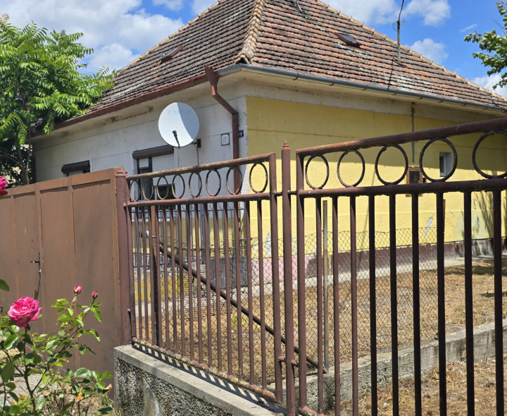 Útulný domček na 8 árovom pozemku v Lúči na Ostrove