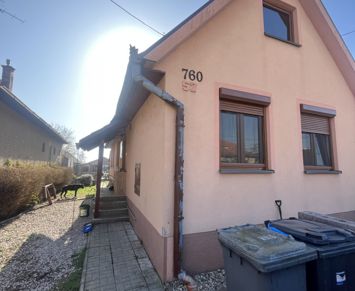 Znížená cena - Exkluzívna jedinečná ponuka - 2 1/2 izb. rodinný dom v Gabčíkove